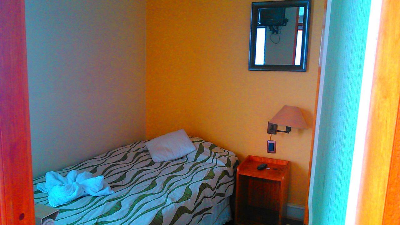 Hostal Don Guillermo Puerto Natales Szoba fotó